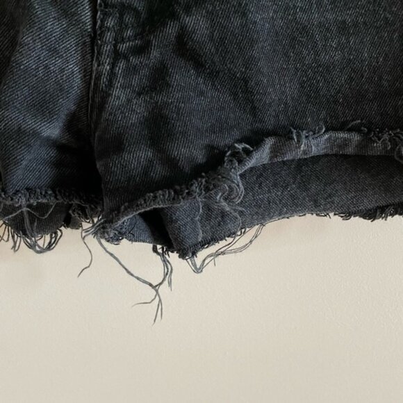 Vintage High Rise Black Denim Jean Shorts Size 27 - Picture 3 of 7